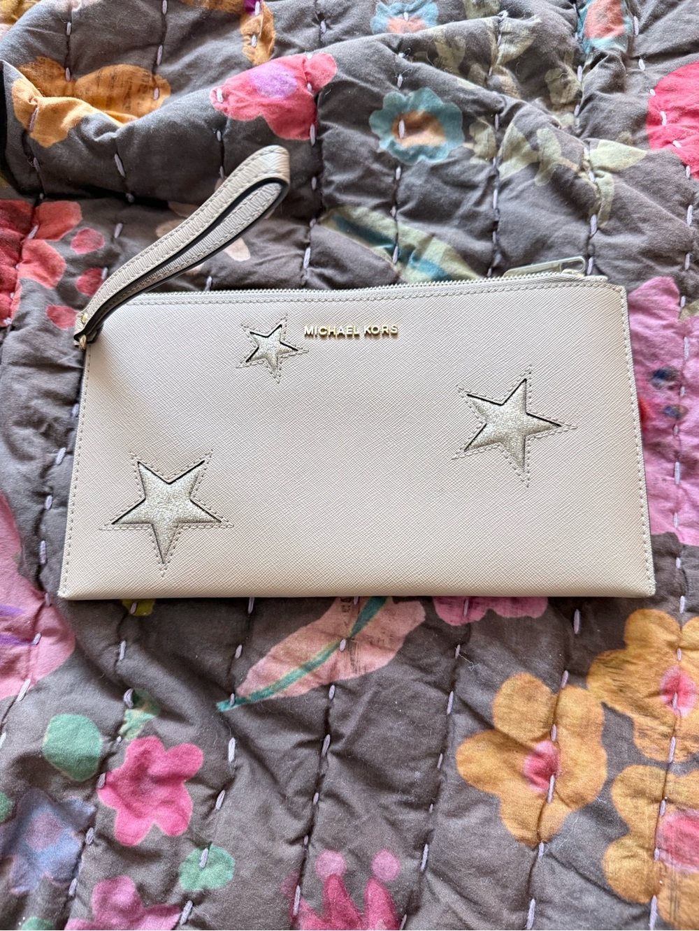 Michael Kors Ivory Star Appliqué Wristlet - Picture 1 of 4